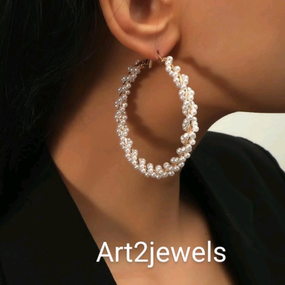 Hoop earring - Picture 1 of 2